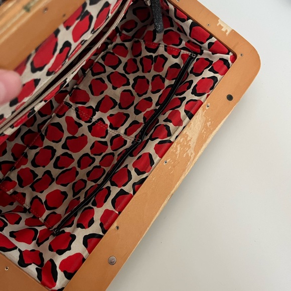 Kate Spade | Marga Zuma Beach Black Patent Wood Purse - Picture 8 of 11